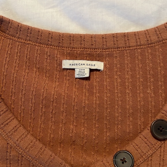 American Eagle Asymmetrical Button Henley T-Shirt - Picture 4 of 9